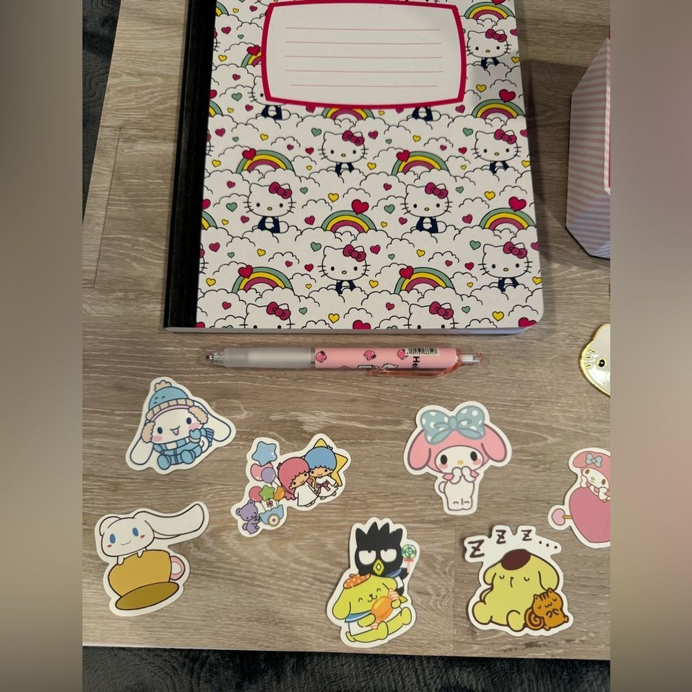 Hello Kitty Watch Set Notebook, Pen, Keychain, Stickers NEW - Picture 3 of 8